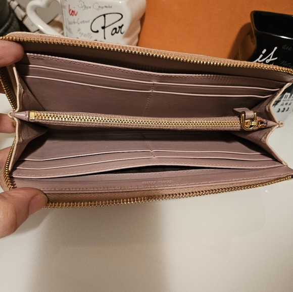 Authentic miumiu Wallet Long Wallet Pink Gold Woman - Picture 5 of 13